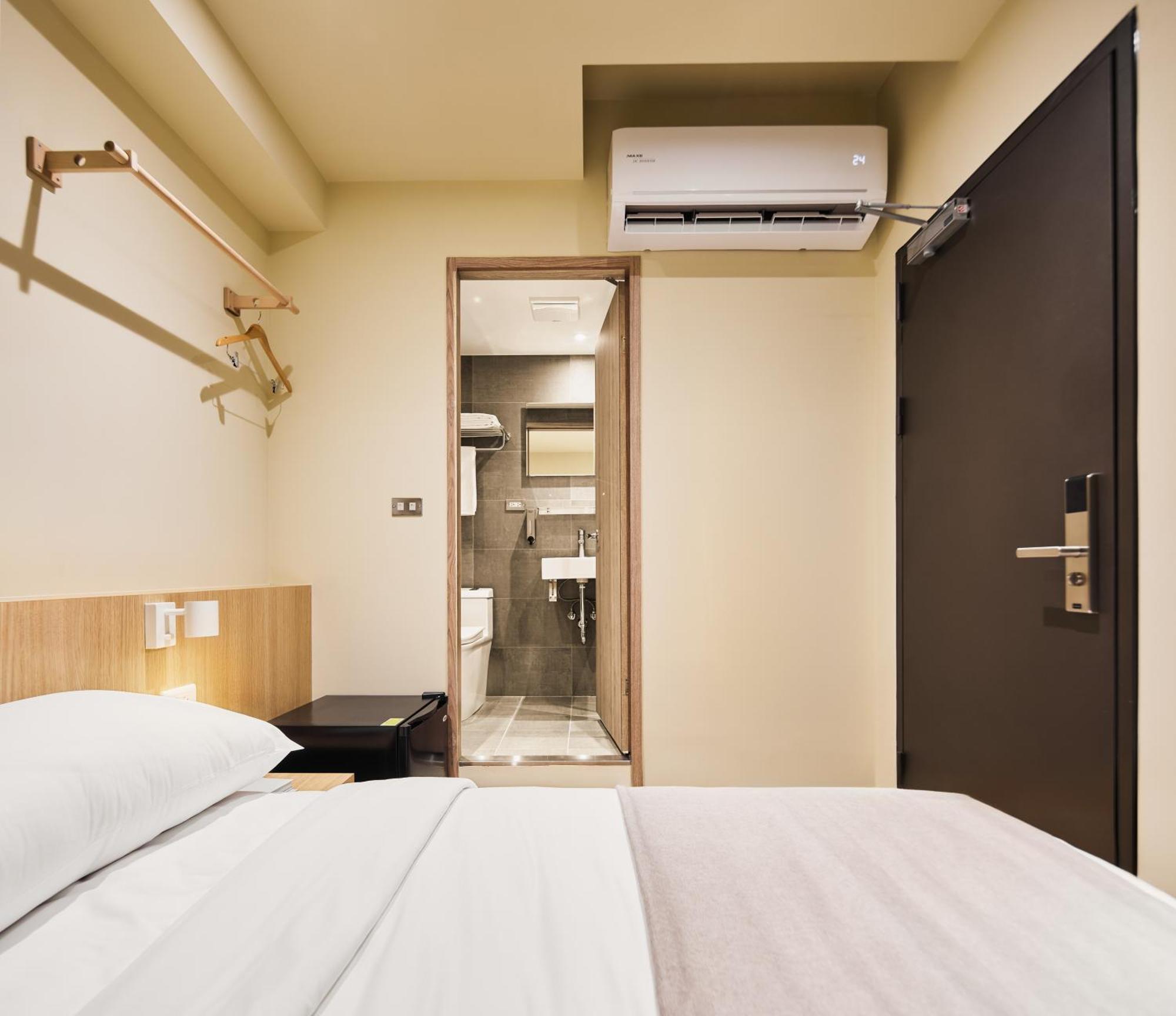Brown House Hotel - Taipei Main Station Luaran gambar